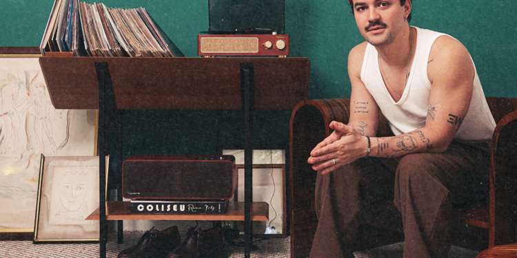 Filipe Toca enlaça memórias afetivas em álbum guiado pela doçura nordestina